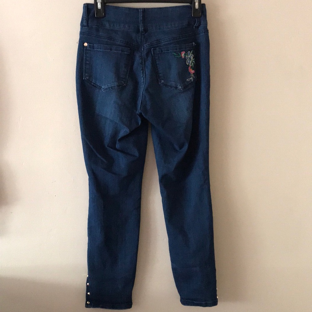Thalia Sodi Embroidery ankle jeans - Picture 6 of 11